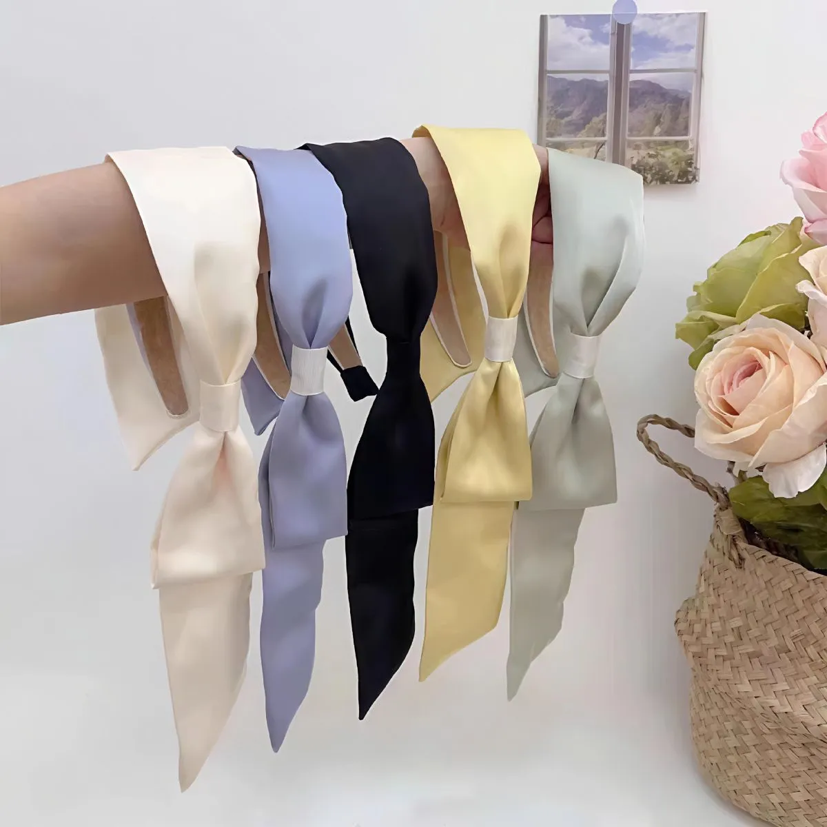 Vintage Hong Kong Style Wide Ribbon Headband for Women – Retro Fabric Hair Hoop with Bow, Non-Slip Face Slimming Hair Accessory for Daily Wear